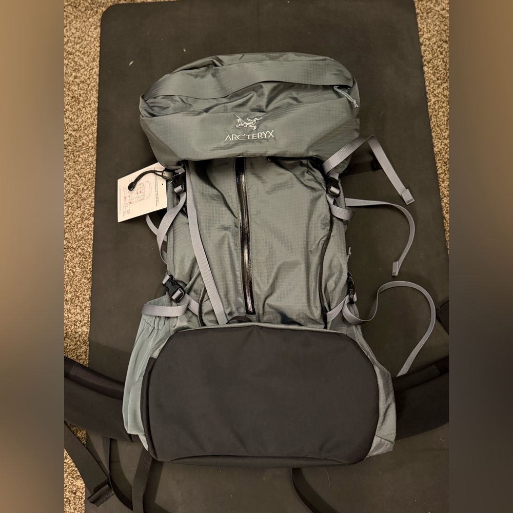 NWT Arc'teryx BORA 60 Backpack in Gray and Black